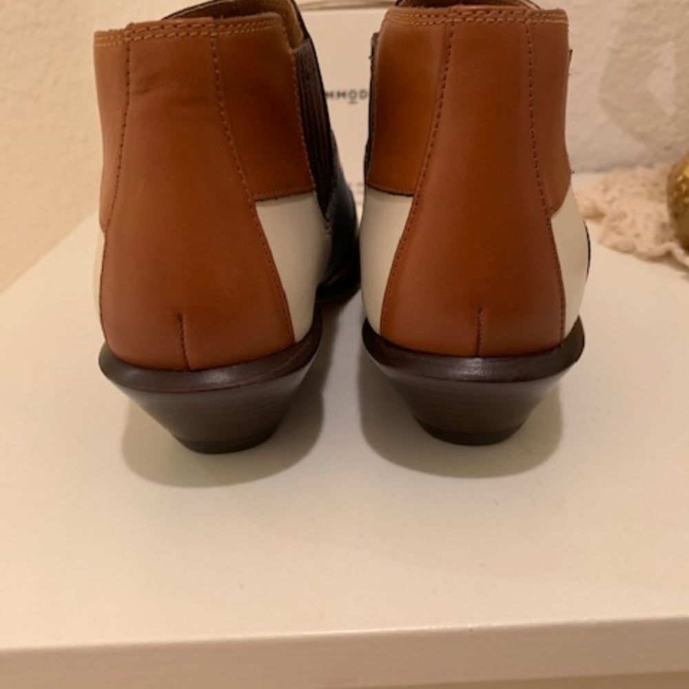 NWT Coach multi color patchwork booties 6.5 - 7 - Picture 5 of 8